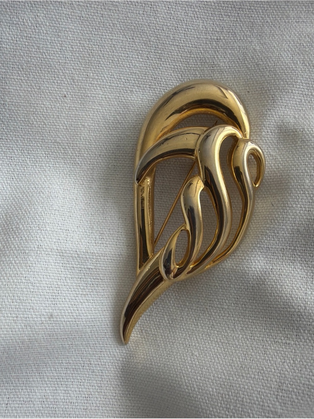 Gold-Tone Sculptural Wave Brooch - Women Jewelry